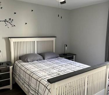 Commonwealth Casa | Newly renovated cute 3 bedroom 2 bath bungalow