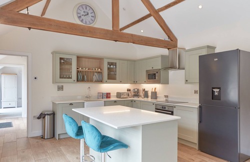 Haresfield Casa | Newly Renovated Dairy Barn on Idyllic Cotswold Farm