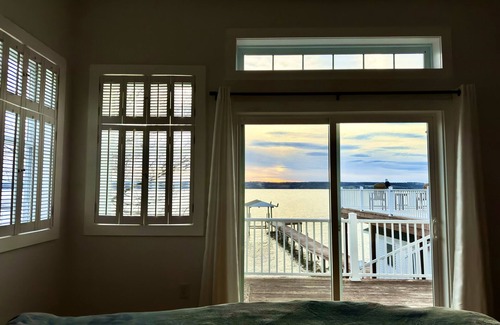 Romulus Casa | Newly Renovated East Shore Lakeside Ranch, Private Beach, Hot Tub, Boat Launch