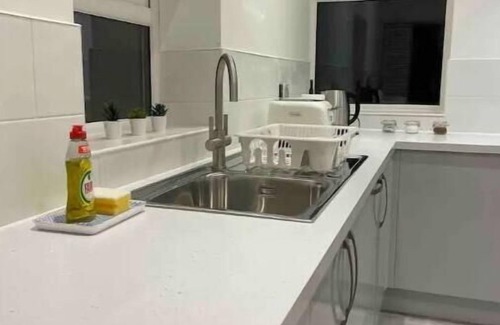 Ashtead Apartamento | Newly renovated flat in Ahstead