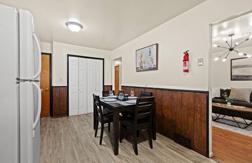 Lincoln Park Casa | Newly Renovated GEM Work Crews Welcome