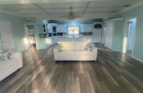Spanish Wells Casa | Newly renovated home with Kayaks + Pool
