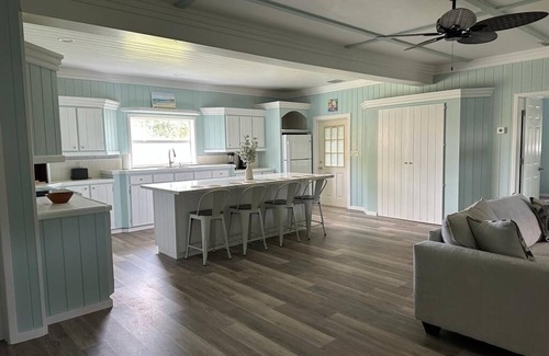 Spanish Wells Casa | Newly renovated home with Kayaks + Pool