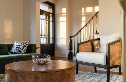 Mount Vernon Casa | Newly renovated historic home
