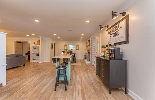Trinity Casa | Newly Renovated; Home Office; Golf Course Nearby