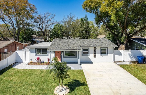 Bearss Plaza Casa | Newly renovated home in Tampa short distance from amazing entertainment and food