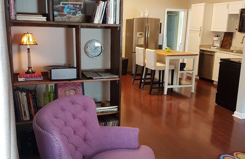 Athens Casa | Casa recientemente renovada en el centro de Atenas.