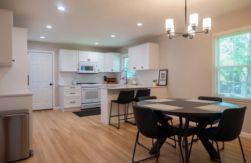 Hudson Casa | Newly renovated home located across from WRA and steps from downtown Hudson.