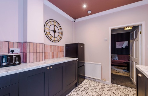 Salford Casa | Newly Renovated home-Manchester