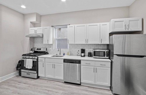 Trenton Casa | Newly Renovated House in Trenton near Sesame Place, Six Flags & High Speed Wifi