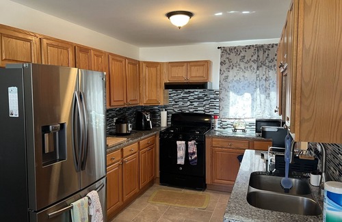 Ypsilanti Casa | Newly renovated house in a quiet neighborhood