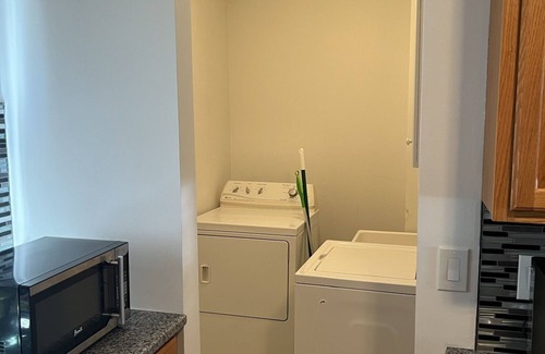 Ypsilanti Casa | Newly renovated house in a quiet neighborhood