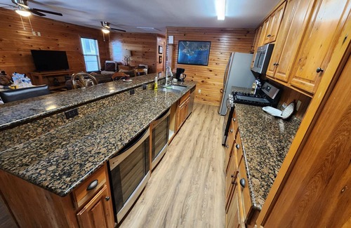 Venice Alquiler De Eote | NEWLY RENOVATED Houseboat Located in Venice Marina (B Dock)