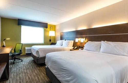 Exton Casa | Newly Renovated IHG Hotel with Free Hot Breakfast!