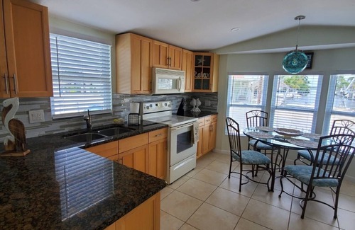 Key Largo Village Casa | NEWLY RENOVATED Key Largo Beach Cottage