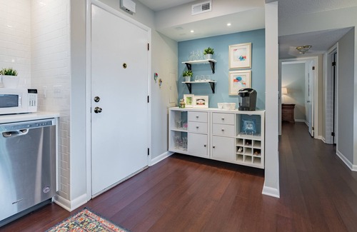 Pinehurst Condominio | Newly Renovated Lakeview Condo Complex First Floor Oasis!
