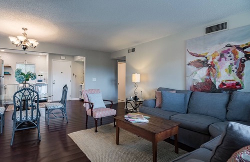 Pinehurst Condominio | Newly Renovated Lakeview Condo Complex First Floor Oasis!