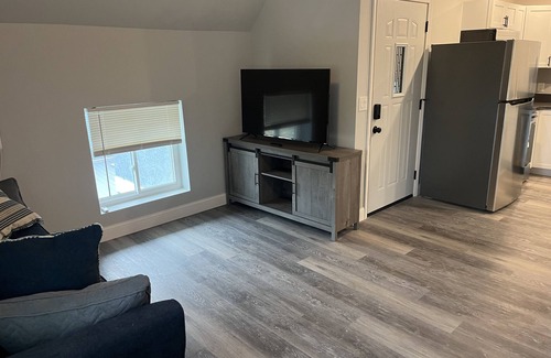 Elroy Apartamento | Newly Renovated Large 1 Bedroom