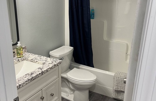 Elroy Apartamento | Newly Renovated Large 1 Bedroom