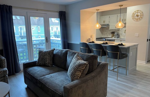 Montville Condominio | Newly Renovated Loft Villa at Norwich Spa, minutes to Mohegan Sun