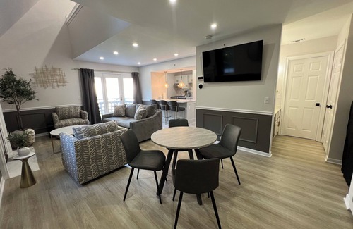 Montville Condominio | Newly Renovated Loft Villa at Norwich Spa, minutes to Mohegan Sun