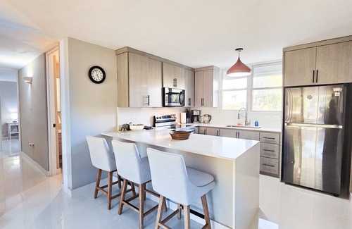 Zarzal Apartamento | Newly Renovated Luxurious Beachfront Condo