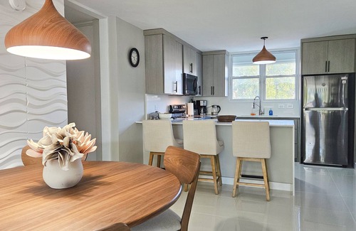 Zarzal Apartamento | Newly Renovated Luxurious Beachfront Condo