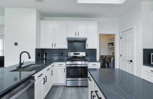The Colony Casa | Newly Renovated Luxury 5BR – Family & Game Room