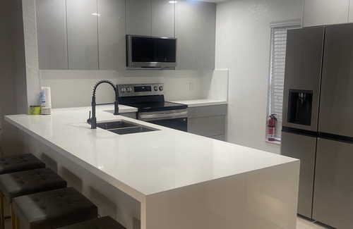 Miami Gardens Casa | Newly Renovated Modern Townhome