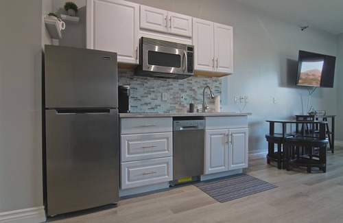 Lake Las Vegas Apartamento | Newly Renovated Modern Condo