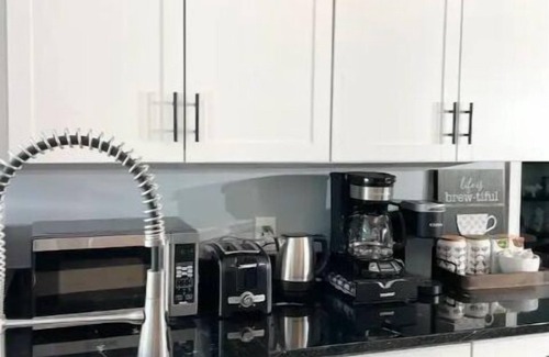 Durham Casa | Newly Renovated Modern Farmhouse, 10mins Duke and 15mins UNC & RTP