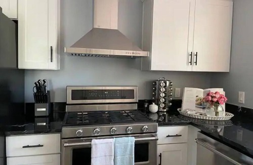 Durham Casa | Newly Renovated Modern Farmhouse, 10mins Duke and 15mins UNC & RTP