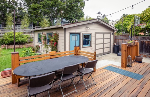 North Berkeley Cabaña | Newly renovated modern guest house in lovely neighborhood!