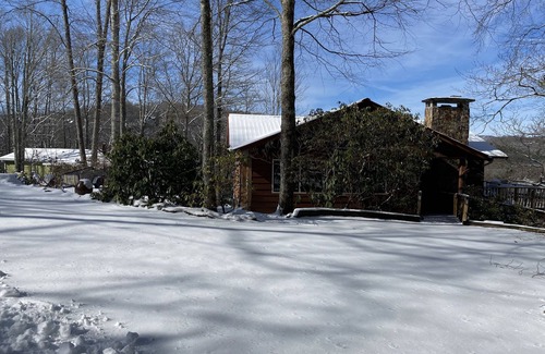 Glenville Casa | Recientemente renovado, que admite mascotas, Lakeview Home en Beautiful Cashiers NC