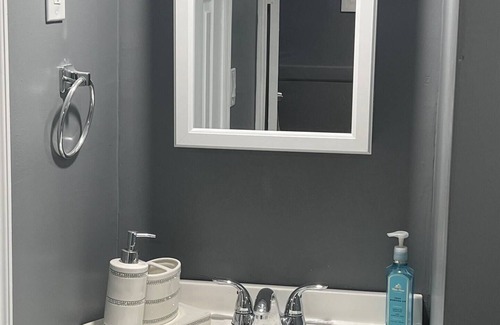 South Jamaica Apartamento | Newly Renovated One Bedroom