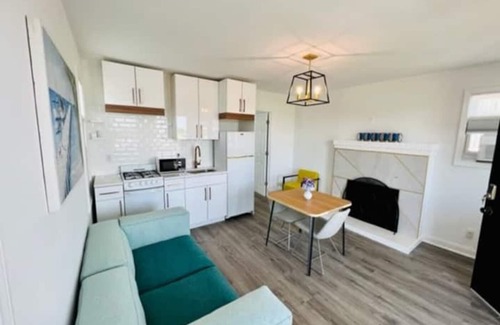 Alden Manor Apartamento | Newly-Renovated One-Bedroom on the Beach