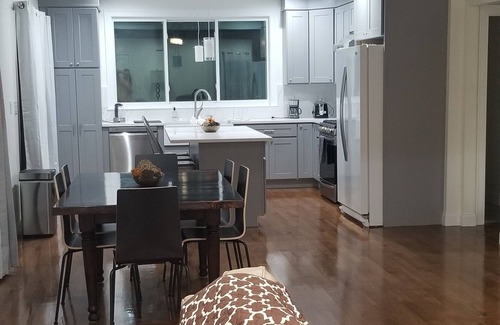 Milton Casa | Newly Renovated Open-Concept living space, close to Boston, plenty of parking