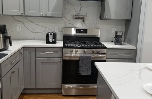 Milton Casa | Newly Renovated Open-Concept living space, close to Boston, plenty of parking