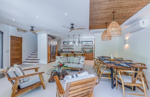 Playa Guiones Villa | Newly renovated private villa with pool 2 min from beach