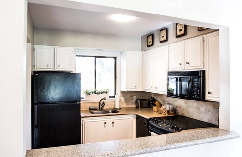 Pinehurst Condominio | Newly Renovated Property.