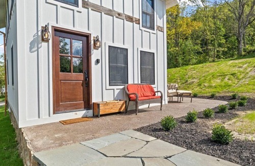 Rushville Casa | Newly Renovated Rustic Home at Canandaigua Lake