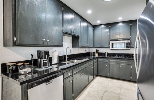 Spring Valley Cabaña | Newly Renovated Serene San Diego Retreat: Hot Tub