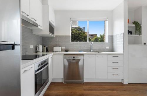 South Yarra Apartamento | Newly Renovated South Yarra 2BR Apt with parking