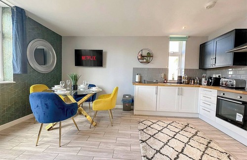Whitton Apartamento | Newly Renovated Spacious One Bedroom in Twickenham