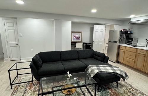 Brightwood Apartamento | Newly Renovated Spacious 1BD apartment in Washington DC!