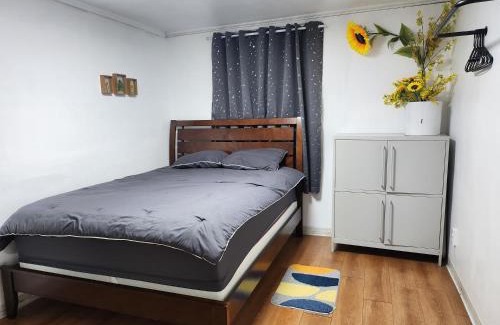 Itaewon Villa | Newly renovated spacious 2 bedroom unit in HBC #1