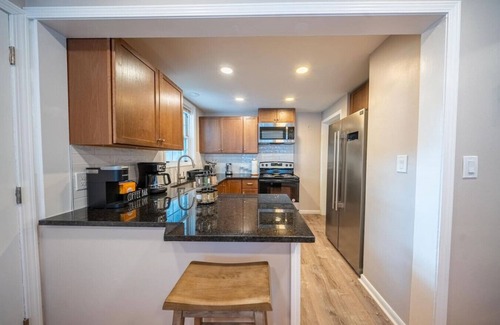 Dearborn Casa | Newly Renovated Townhouse on a Tranquil Street