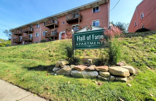 Canton Apartamento | Newly Renovated Unit by the Football Hall of Fame