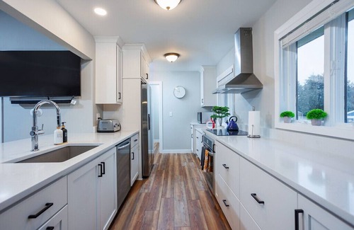 Baileys Harbor Cabaña | Newly Renovated, Downtown Baileys Harbor-walking distance to marina!