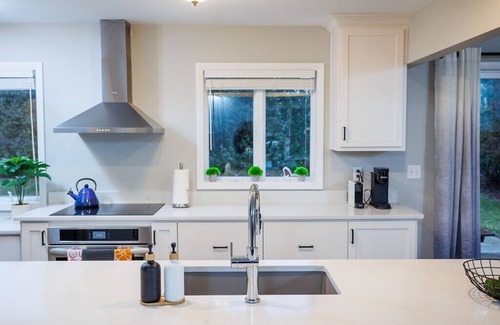 Baileys Harbor Cabaña | Newly Renovated, Downtown Baileys Harbor-walking distance to marina!